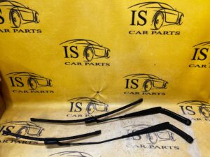 KOMPLET RAMIONA WYCIERACZEK PRZÓD SKODA SCALA