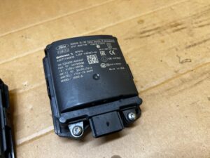 RADAR SENSOR MARTWEGO POLA BLIS MOCOWANIE PRAWY LEWY FORD ESCAPE MK4
