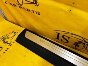 PLASTIK OSŁONA PROGU SŁUPKA A PRZÓD LEWA LEWY AUDI A8 D4 4H