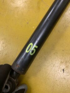 KOMPLET AMORTYZATOR TYŁ MERCEDES W246 INFINITI Q30