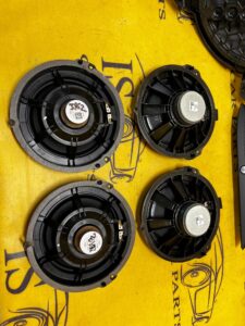 ZESTAW NAGŁOŚNIENIE GŁOŚNIKI BANG OLUFSEN FORD KUGA MK3