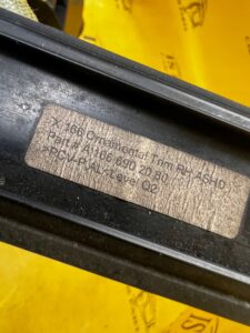 LISTWA DACHOWA PRAWA MERCEDES GL X166