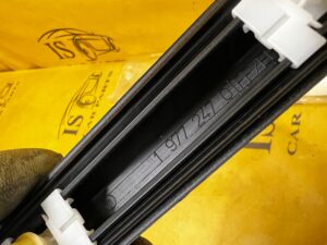 LISTWA BŁOTNIKA TYŁ LEWY LEWA BMW 3 E36 CABRIO COUPE NOWA OEM