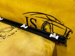 LISTWA DRZWI PRZÓD PRAWY PRAWA BMW 3 E36 CABRIO COUPE NOWA OEM