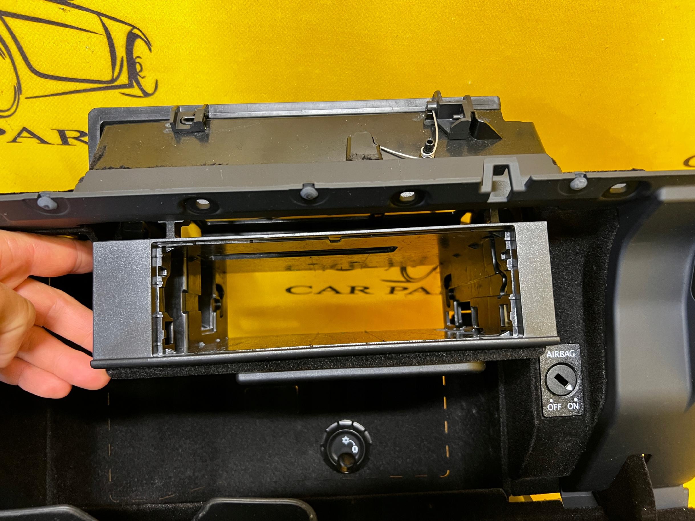 SCHOWEK DESKI PASAŻERA VW TOUAREG 7P 7P0 EUROPA