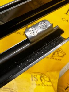 OSŁONA PROWADNICY SZYNY FOTELA PRZÓD PRAWY PORSCHE PANAMERA 970 I LIFT