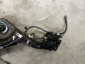 NOWA ZWROTNICA WAHACZ ZAWIESZENIE TYŁ PRAWY NISSAN X-TRAIL T32 4X4 4WD