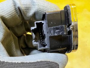 PRZYCISK PAMIĘCI FOTELA PRZÓD LEWY FORD FUSION LIFT USA MONDEO MK5