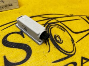 LAMPKA WNĘTRZA BMW E60 E90 F10 63316972605