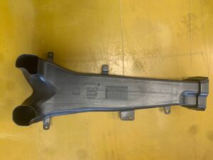 KANAŁ POWIETRZA TUNELU ŚRODKOWEGO JEEP WRANGLER JL