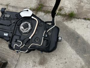 ZBIORNIK BAK POMPA WLEW PALIWA PORSCHE MACAN 95B 2.0 TFSI