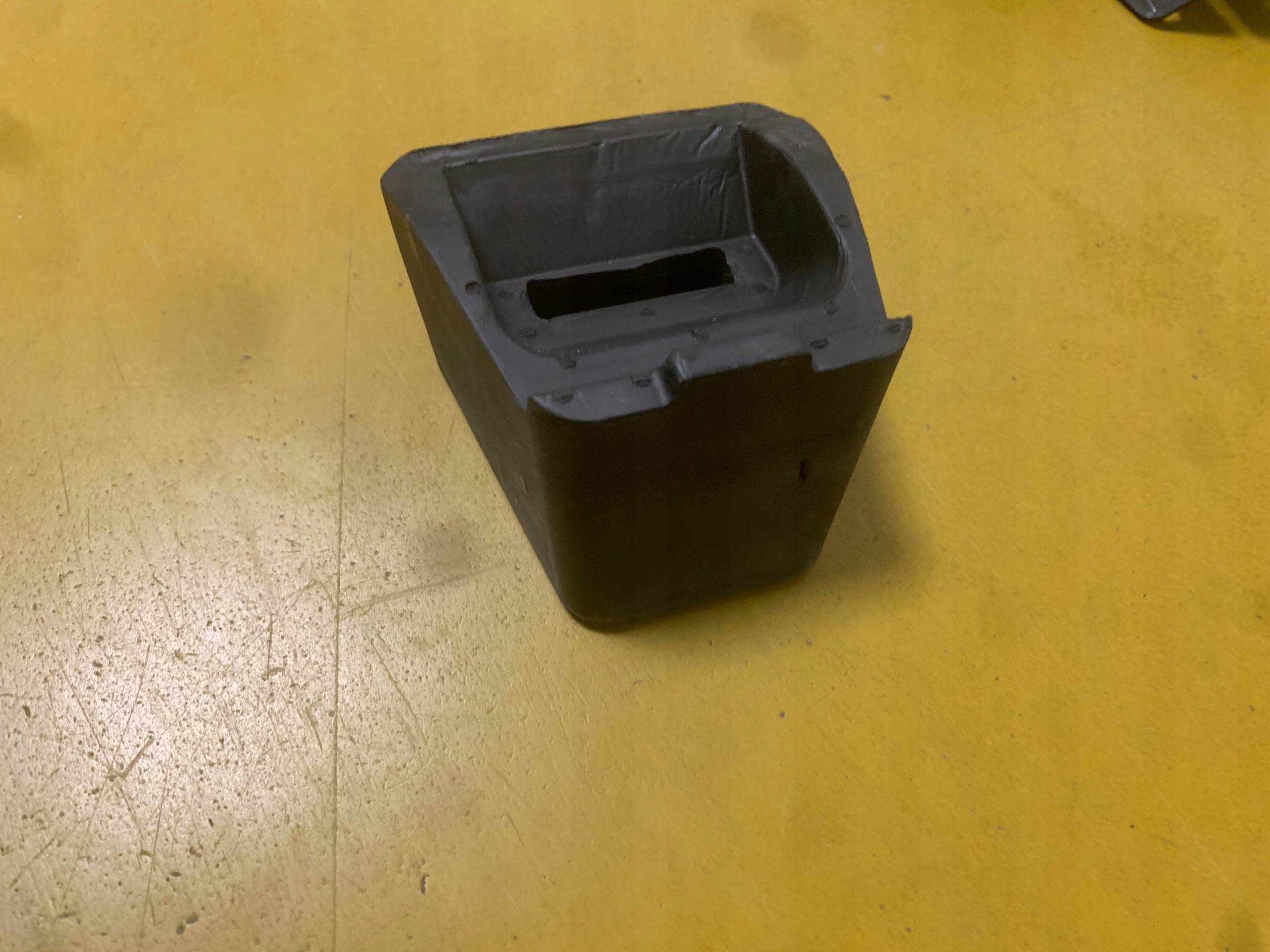 OSŁONA WKŁADKA PIANKA PÓŁKI TYŁ BMW F22 7387286