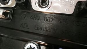 LISTWA DEKORACYJNA KLAMKA PRAWY TYŁ AUDI A8 D4