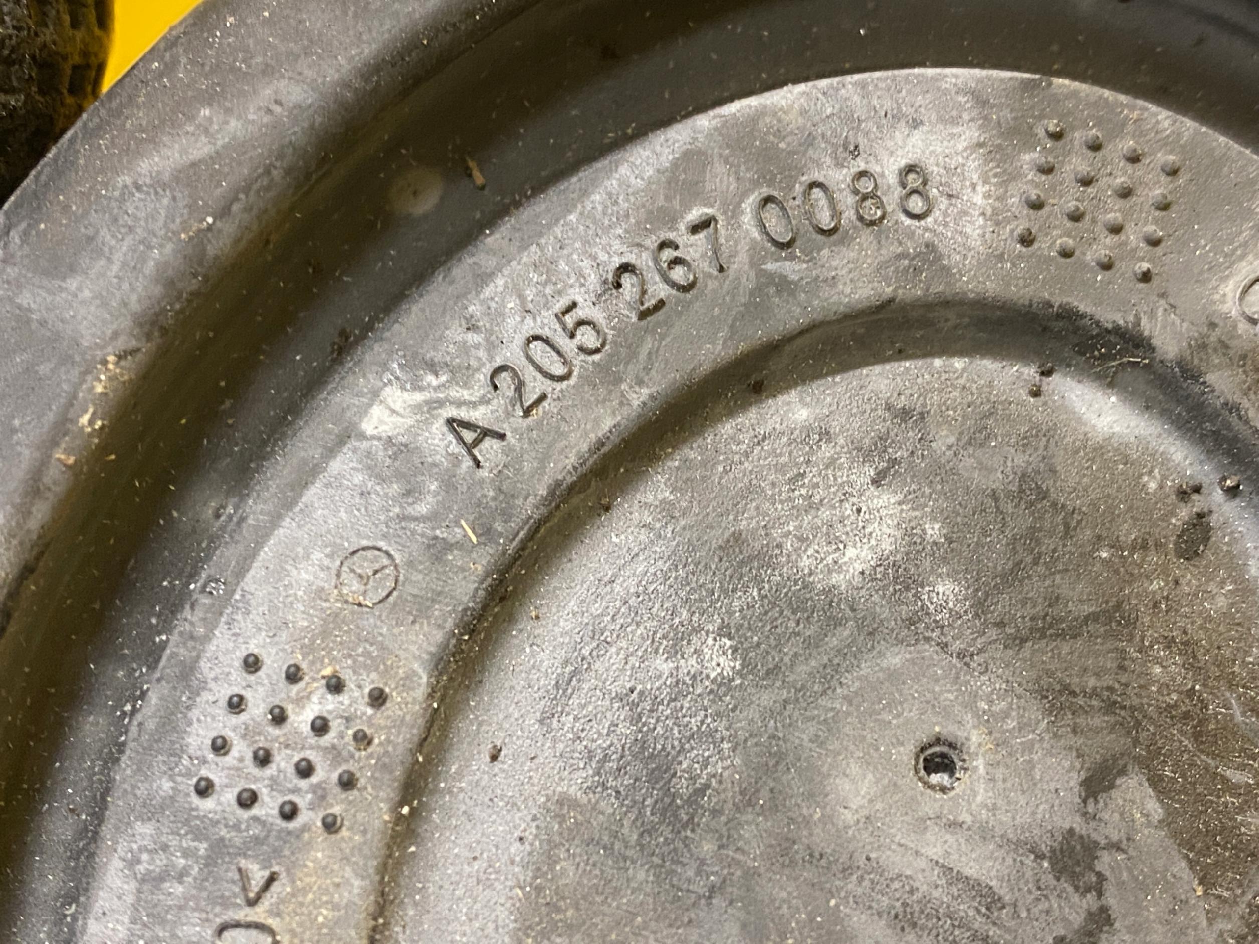 ZAŚLEPKA GUMA PRZYKRYWKA ZATYCZKA MERCEDES W257 W213