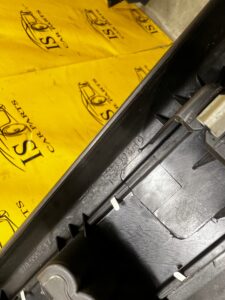 PLASTIK OSŁONA PROGU SŁUPKA A PRZÓD LEWY PORSCHE PANAMERA 970 I LIFT