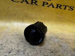 PANEL PRZEŁĄCZNIK NAPĘDU NAPĘDÓW REDUKTORA TOYOTA HILUX VIII 8