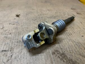 KRZYŻAK DRĄŻEK PRZEGUB ŁĄCZNIK KOLUMNY KIEROWNICZEJ MERCEDES GL X166