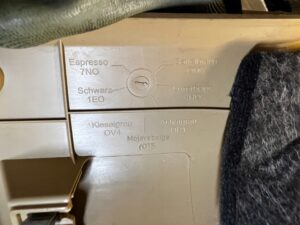 PLASTIK OSŁONA LISTWA PROGU SŁUPKA A PRZÓD PRAWY PORSCHE MACAN 95B