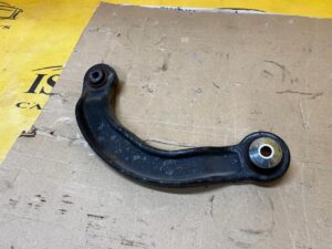 WAHACZ TYŁ LEWY FORD MUSTANG VI