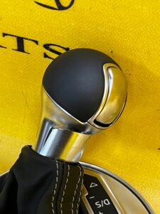 GAŁKA MIESZEK SKRZYNI BIEGÓW AUTOMAT AUDI TT S 8S0
