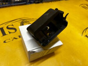 UCHWYT WSPORNIK TRÓJKĄTA OSTRZEGAWCZEGO BMW 3 E90 E92 NOWY OEM