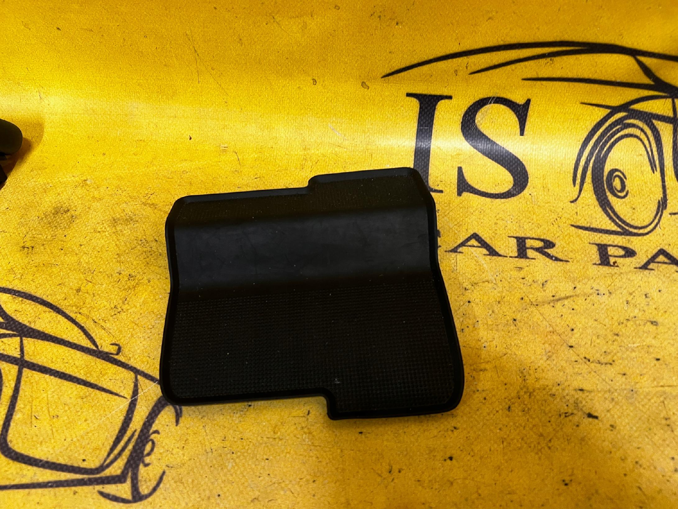 OSŁONA WKŁAD PODSTAWKA SCHOWKA PORSCHE CAYENNE II 7P5 LIFT 92A