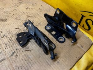 KOMPLET ZAWIASY MASKI POKRYWY SILNIKA LEWY PRAWY MERCEDES GL X166 890