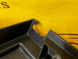 ŚLIZG MOCOWANIE WSPORNIK ZDERZAKA TYŁ LEWY PORSCHE MACAN 95B