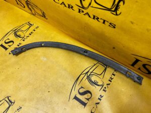 ŚLIZG MOCOWANIE WSPORNIK ZDERZAKA TYŁ LEWY CHEVROLET CORVETTE C5 97-04