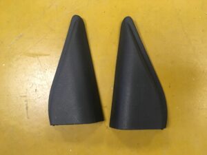 TRÓJKĄT ZAŚLEPKA OSŁONA PRAWY TYŁ PEUGEOT 5008 II