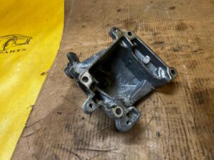 ŁAPA MOCOWANIE WSPORNIK SILNIKA LEWA MERCEDES GLS X166 450 3.0 B V6