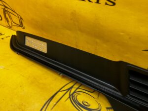 KRATKA NAWIEWU RAMKA PANEL DESKI KONSOLI PRAWA PRAWY FORD MUSTANG VI USA