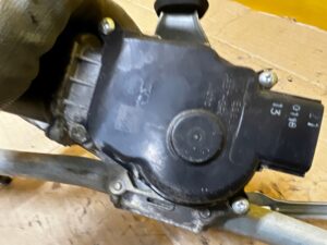 MECHANIZM SILNIK WYCIERACZEK PRZÓD DACIA DOKKER LODGY EU