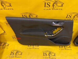 BOCZEK TAPICERKA DRZWI LEWY PRZÓD FORD FIESTA MK8