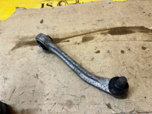 WAHACZ PRZÓD PRZEDNI LEWY PORSCHE MACAN 95B