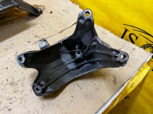 KOMPLET ŁAPA UCHWYT MOCOWANIE SILNIKA PRAWA LEWA PORSCHE MACAN 95B 2.0 TFSI