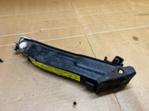 LEWAREK PODNOŚNIK SAMOCHODOWY SKODA OCTAVIA I SEAT TOLEDO II