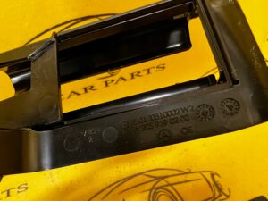 ZAŚLEPKA SZYNY FOTELA PRAWEGO PRAWA MERCEDES W213