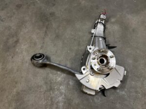 ZWROTNICA PIASTA CZUJNIK ABS PRZÓD PRAWY LAND ROVER DEFENDER II L663