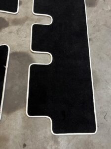 KOMPLET DYWANIKI WELUROWE TESLA MODEL 3