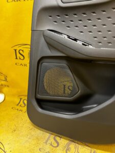 BOCZEK DRZWI PRAWY TYŁ FORD ESCAPE MK4