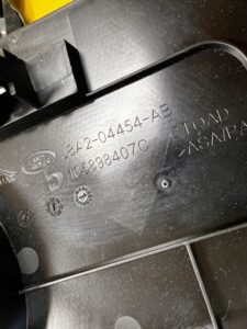 OSŁONA ZAŚLEPKA MASKOWNICA DESKI KONSOLI GŁOŚNIKA RANGE ROVER VELAR L560