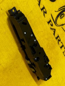 PANEL PRZEŁĄCZNIK OBSŁUGI KONSOLI ŚRODKOWEJ BMW M5 F90