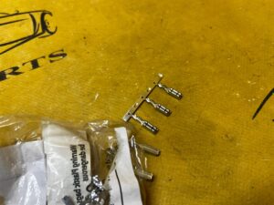 10 X STYK WTYK. GNIAZDO PŁASKI ŁĄCZNIKA GRZEBIEN. 0,75-1,0 MM² NOWY OEM