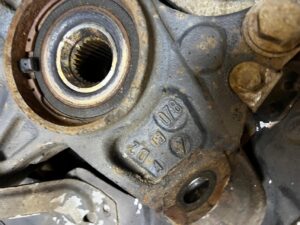 NOGA AMORTYZATOR ZWROTNICA PRZÓD LEWY CITROEN C4 GRAND PICASSO II 1.6 THP