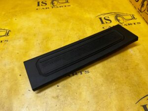 PLASTIK OSŁONA LISTWA PROGU PROGOWA PRZÓD PRAWY 4 DRZWI FORD BRONCO 21-