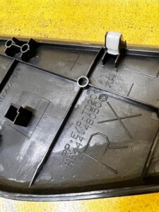 BOCZEK DESKI KONSOLI LEWY LEXUS RX 450H III 3 AL10