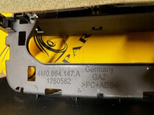 OSŁONA ZAŚLEPKA PANEL TYLNY KRATKA TUNELU ŚRODKOWEGO AUDI SQ7 Q7 4M0