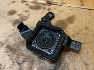 GŁOŚNIK TYŁ PRAWY BOSE RENAULT SCENIC IV