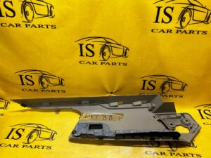 BOCZEK BAGAŻNIKA LEWY RANGE ROVER VOGUE L405